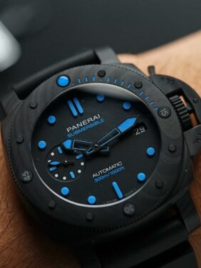 Panerai Submersible Carbotech PAM960 on wrist.