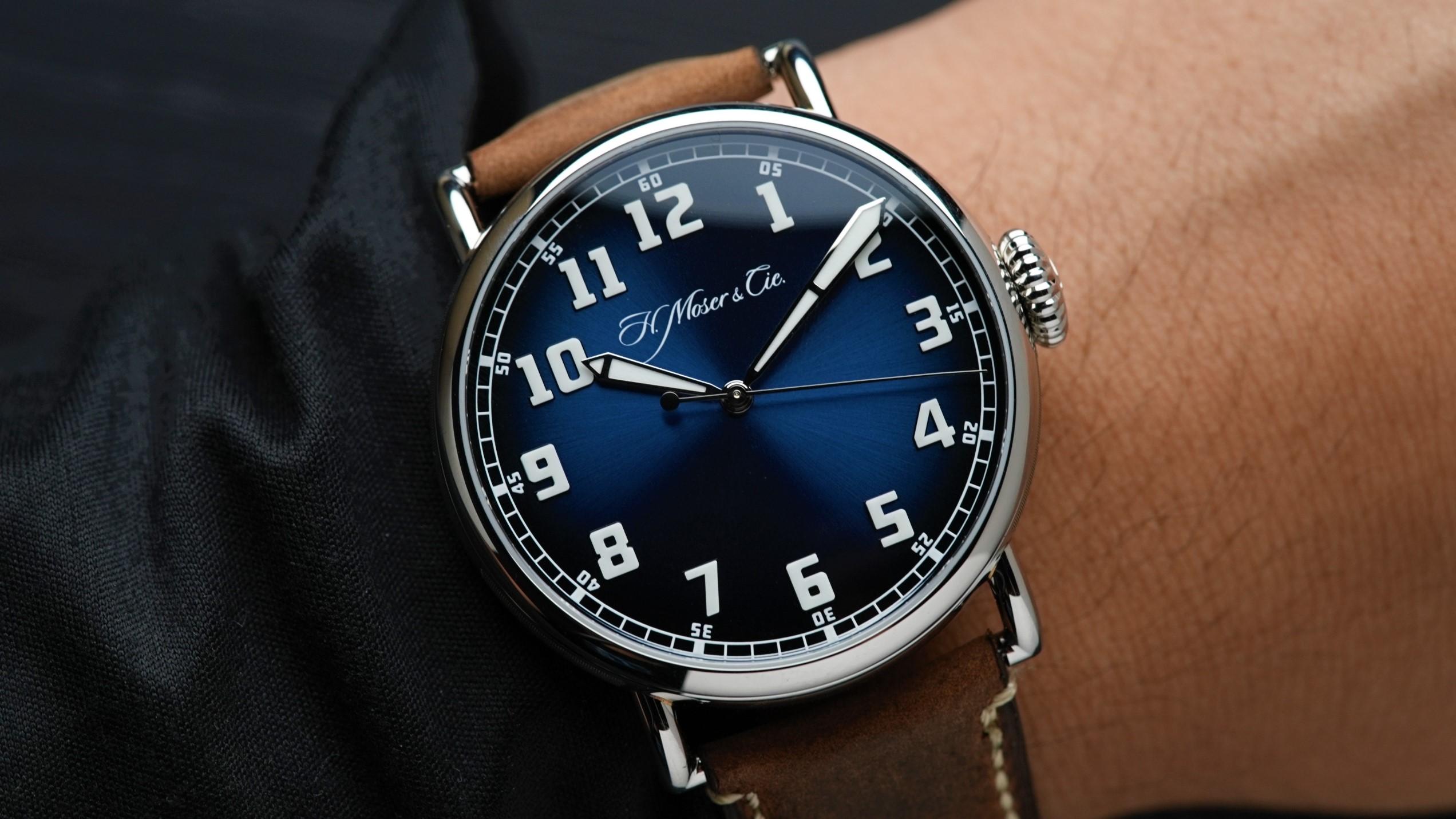 H.Moser & Cie. Centre Seconds Funky Blue Heritage on wrist.