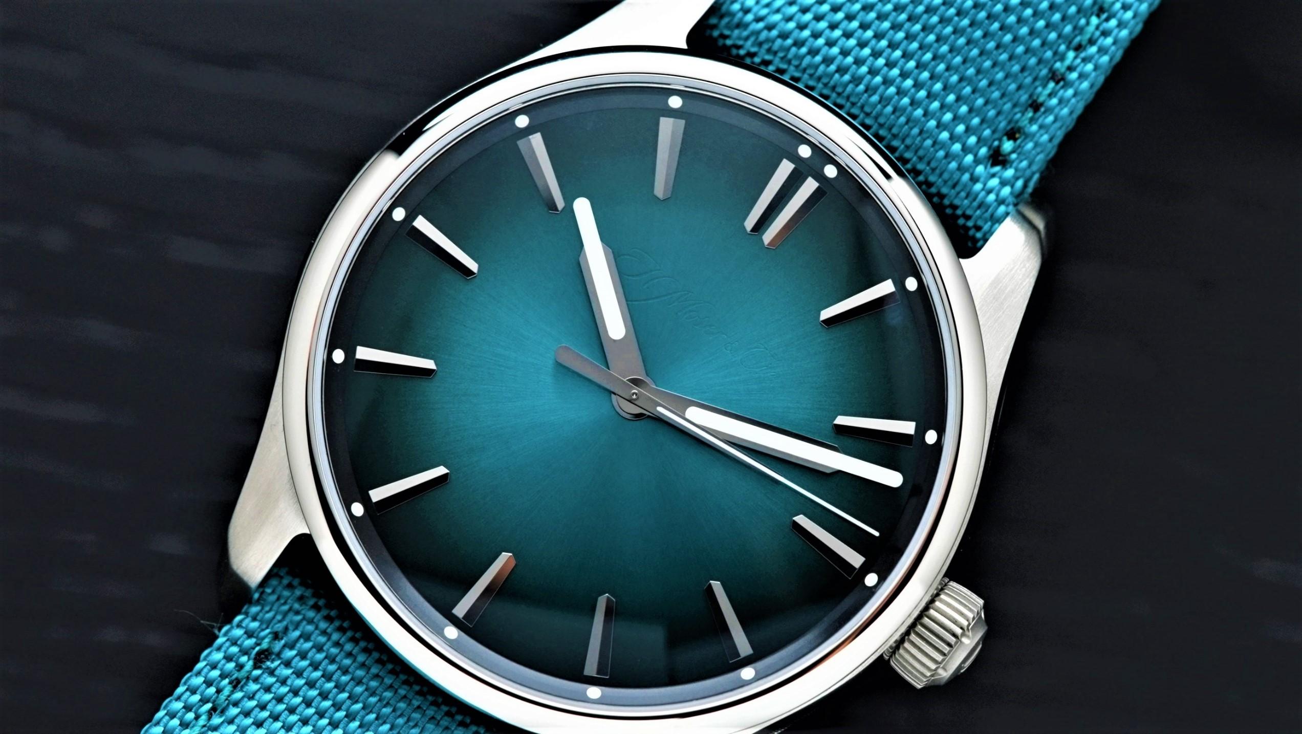 h-moser-cie-pioneer-centre-seconds-mega-cool-blue-lagoon-2