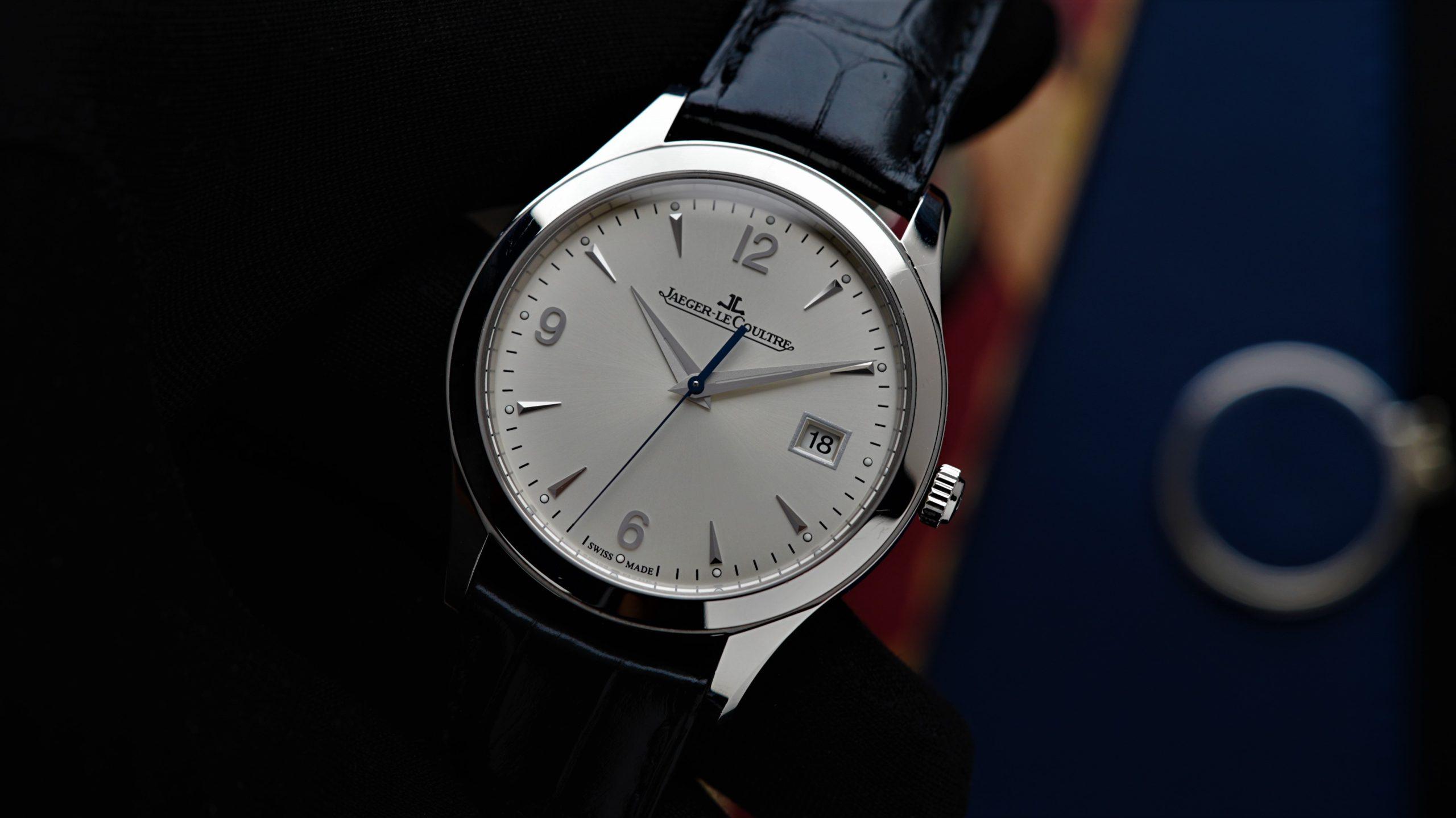 Jaeger-LeCoultre Master Control Date watch close up picture of dial.
