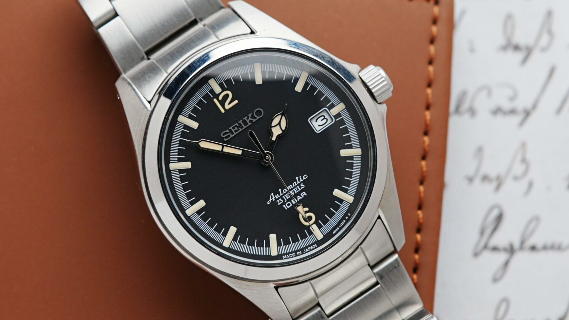 Seiko Explorer 1016 Limited Edition zoomed in.