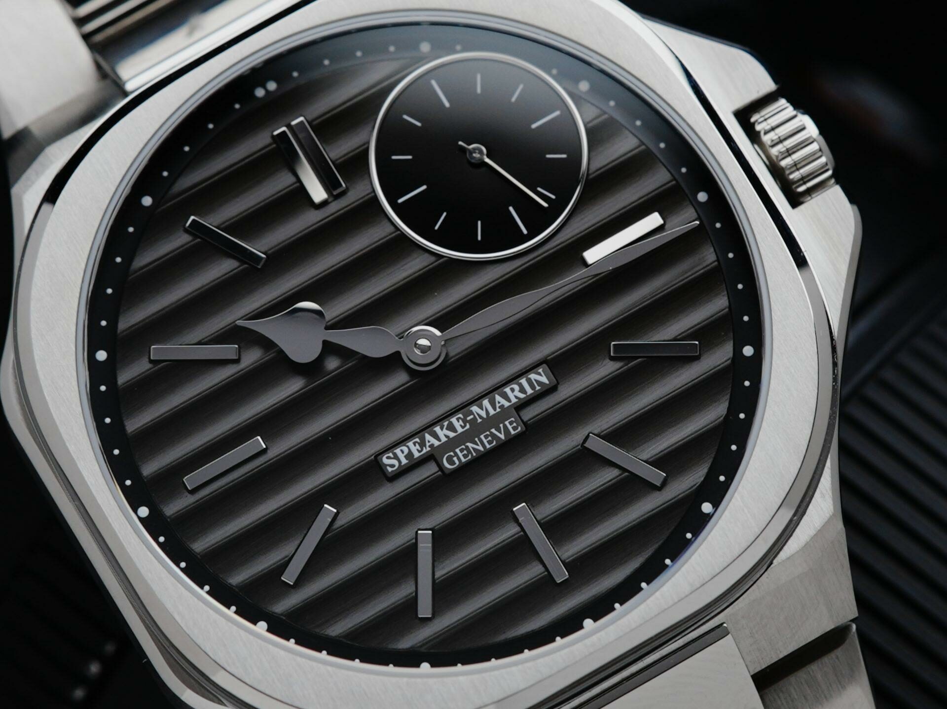 CLose up picture of the Speake-Marin Ripples Sport LA City watch.