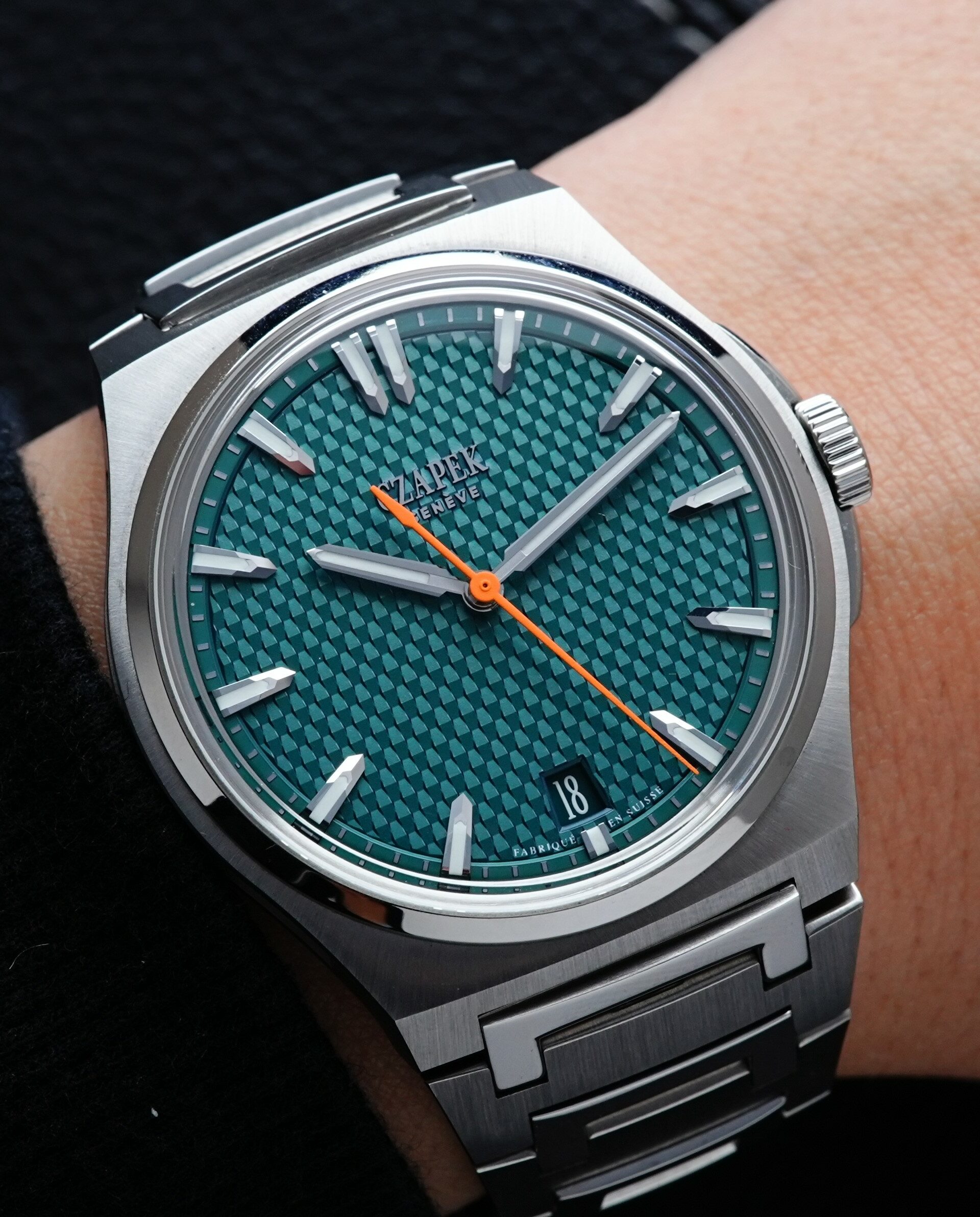 Czapek Fratello x Czapek Antarctique Passage de Drake Limited watch featured on the wrist.