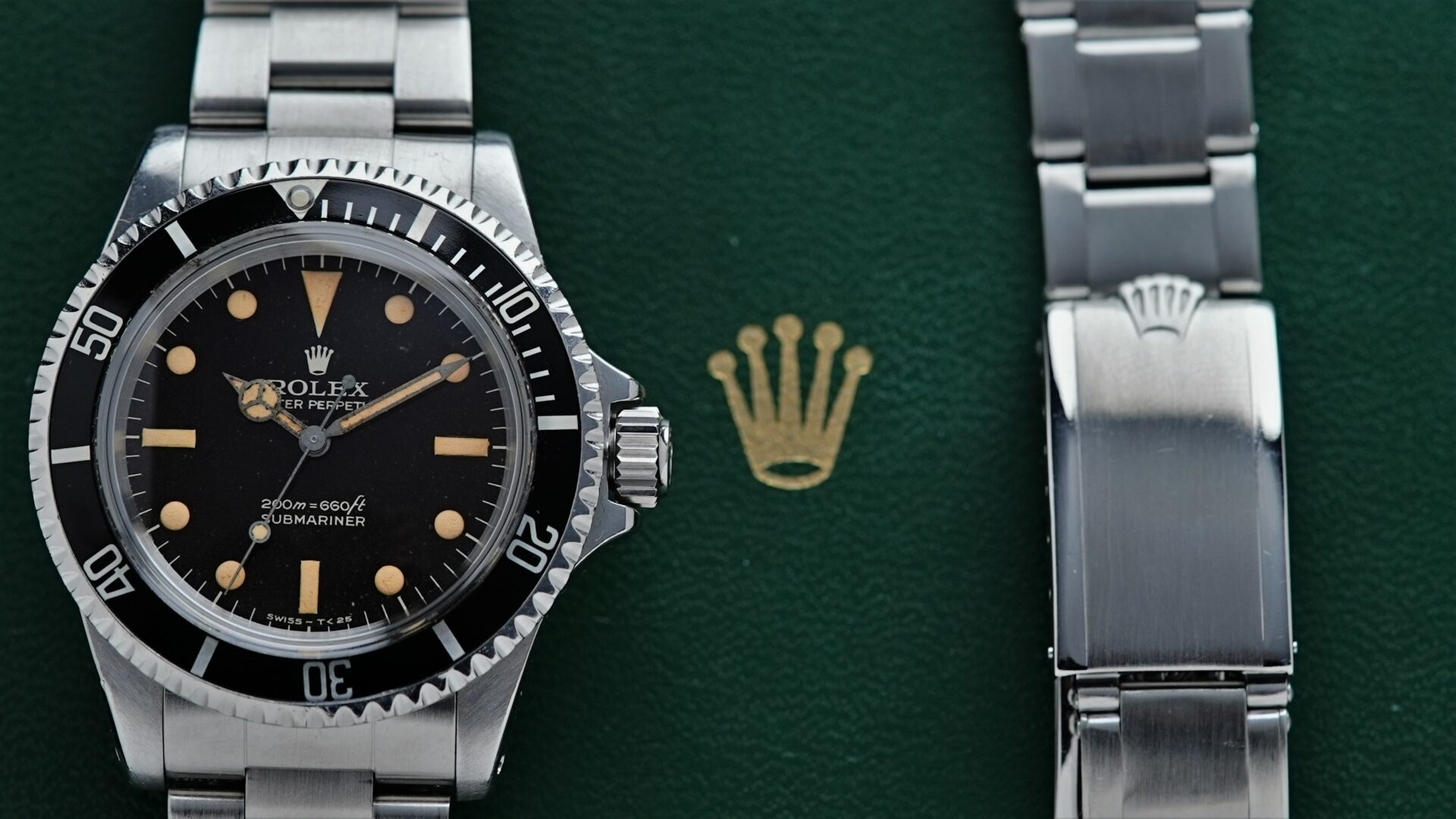 Rolex Submariner 5513 Bart Simpson Tropical Dial Original Patina Unpolished watch with bracelet.