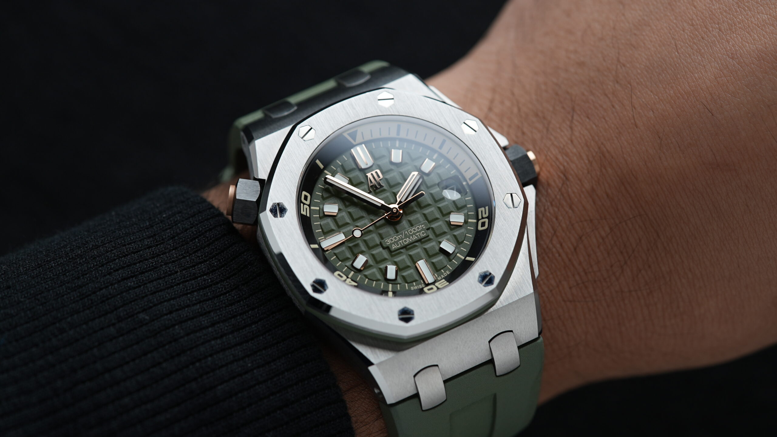Audemars Piguet Royal Oak Offshore 42mm Diver 15720ST.OO.A052CA.01 | Ref.  15720ST.OO.A052CA.01 Watches on Chrono24