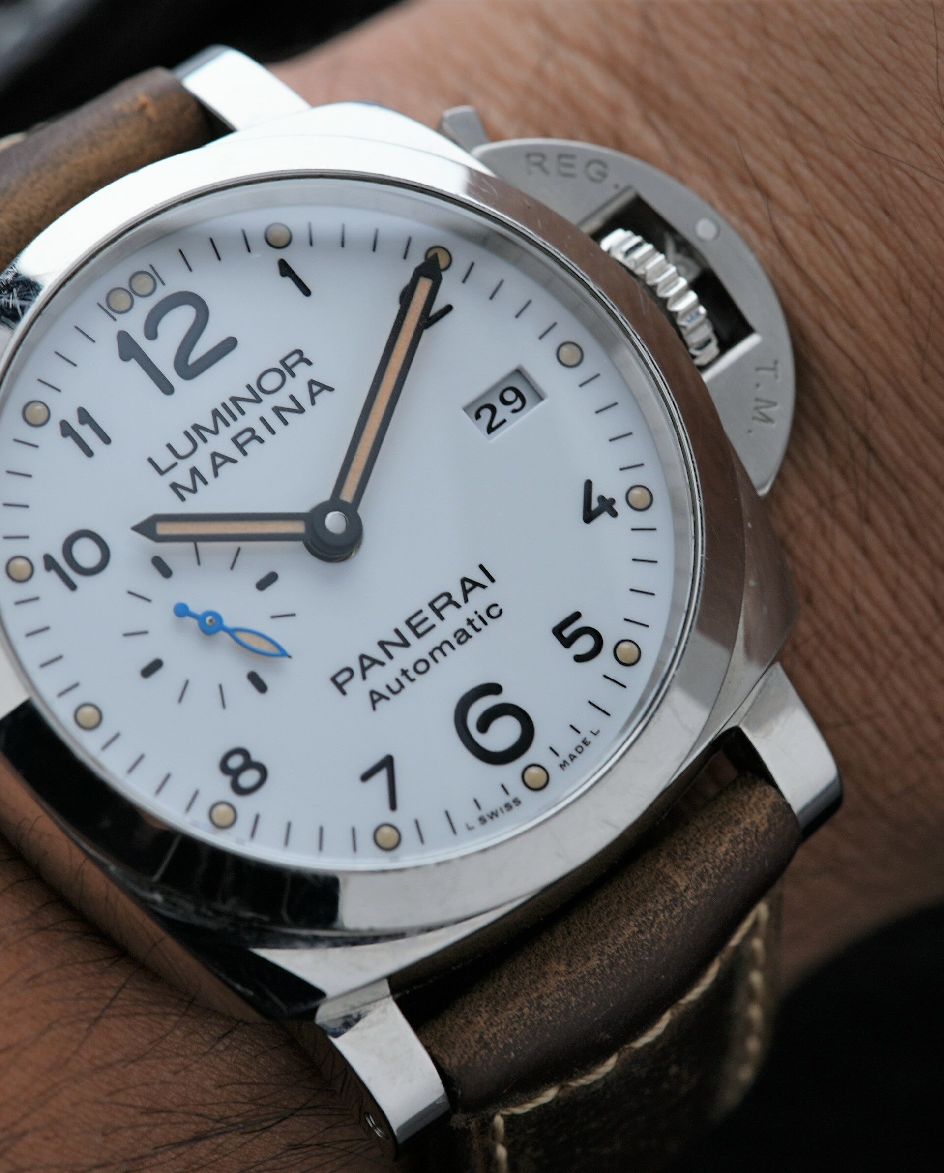 Panerai Luminor Marina 1950 3 Days Automatic Pam01499 Automatic wristwatch featured on the wrist.