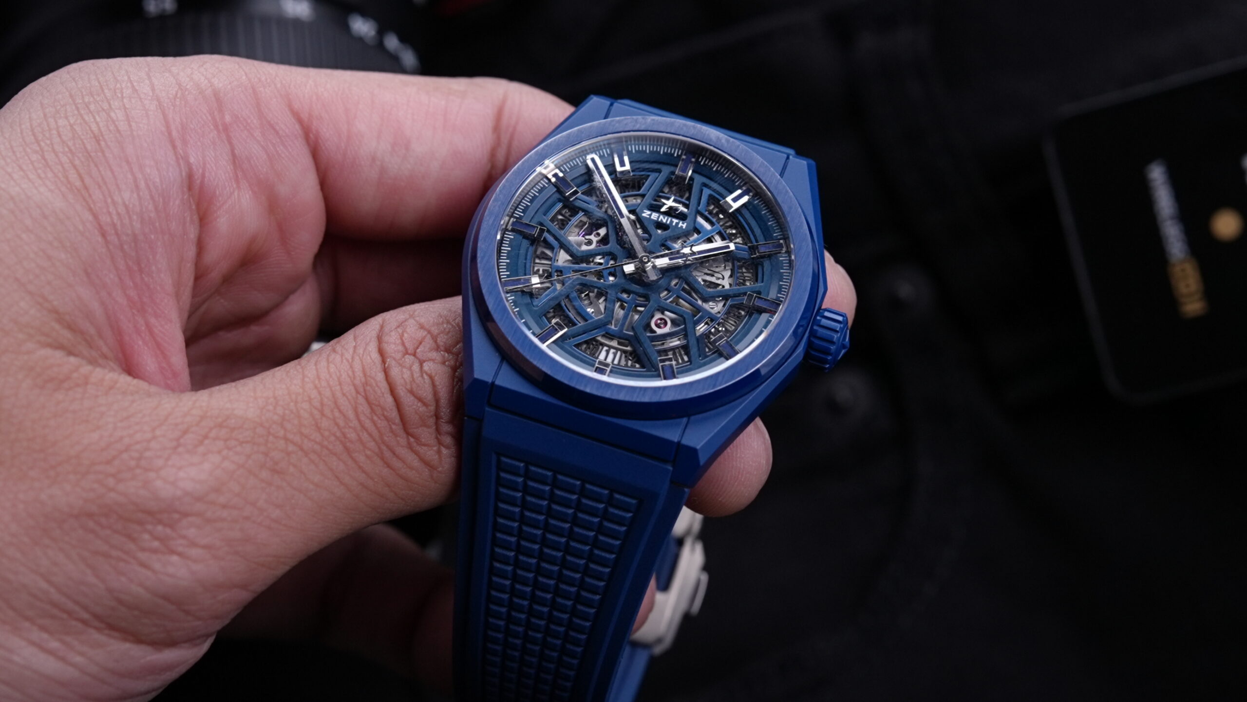 Zenith Defy Classic Auto Ceramic Mens Blue Date Watch 49.9003.670