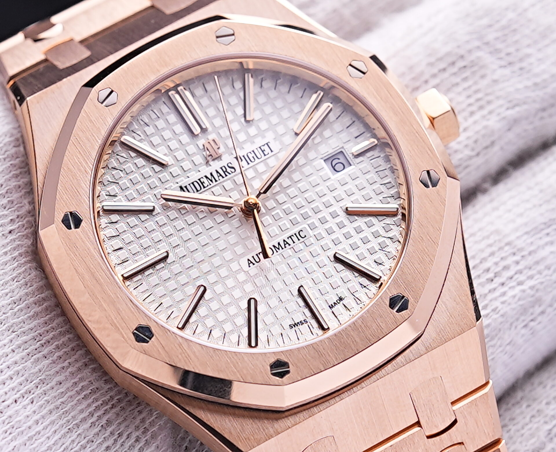 Audemars Piguet Royal Oak 41mm Pink Gold Watch 15400OR.OO.1220OR.02