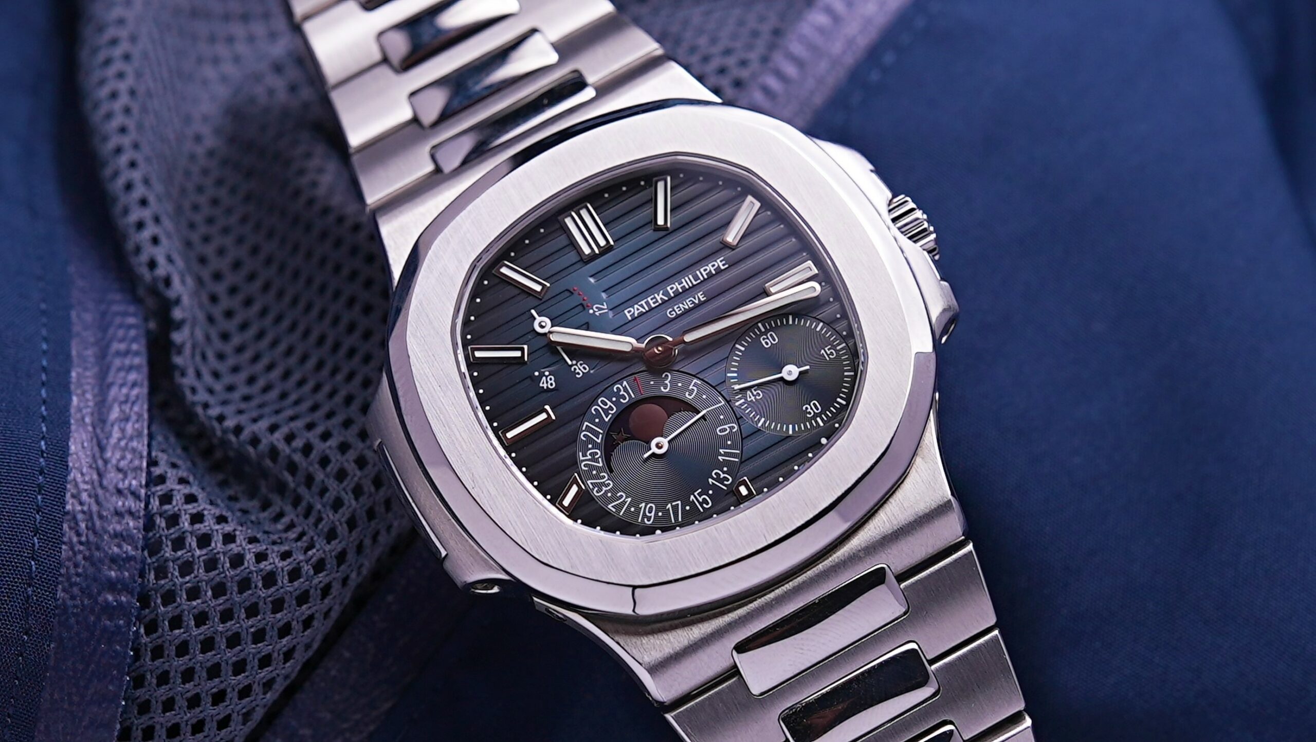 SOLD OUT: Patek Philippe Nautilus Blue Stainless Steel Bracelet 38mm 5