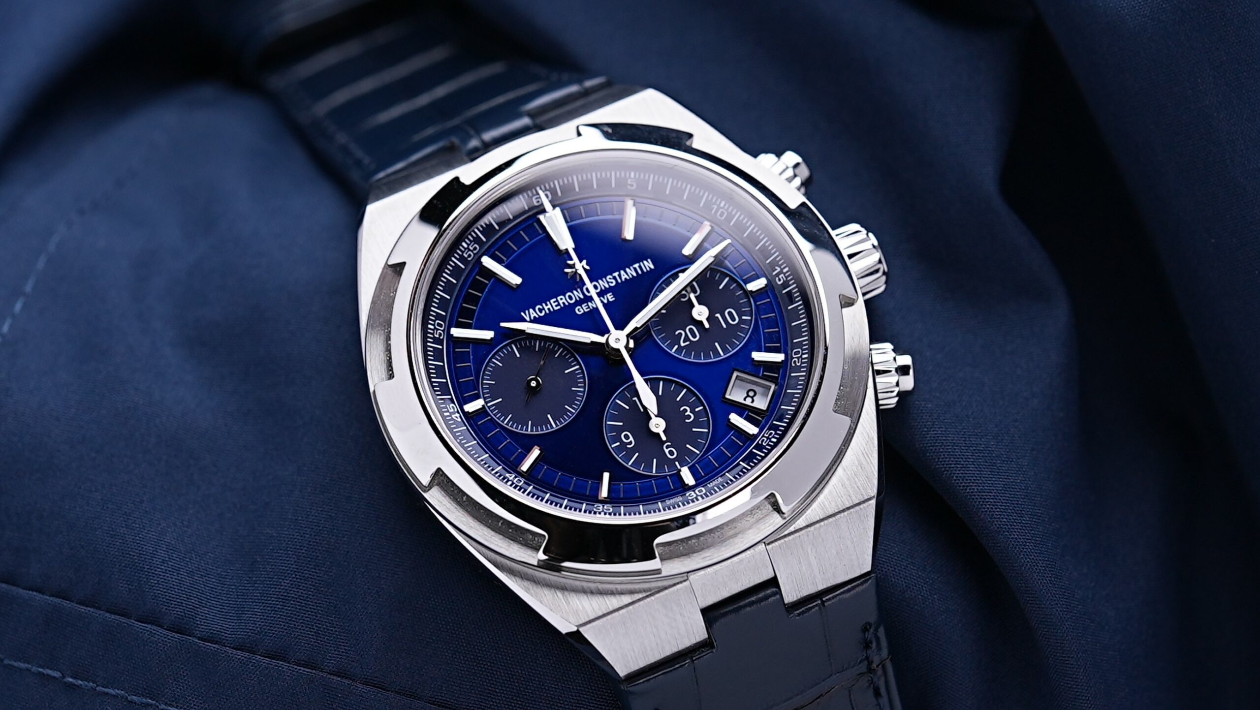 Review: The New Vacheron Constantin Overseas Chronograph with